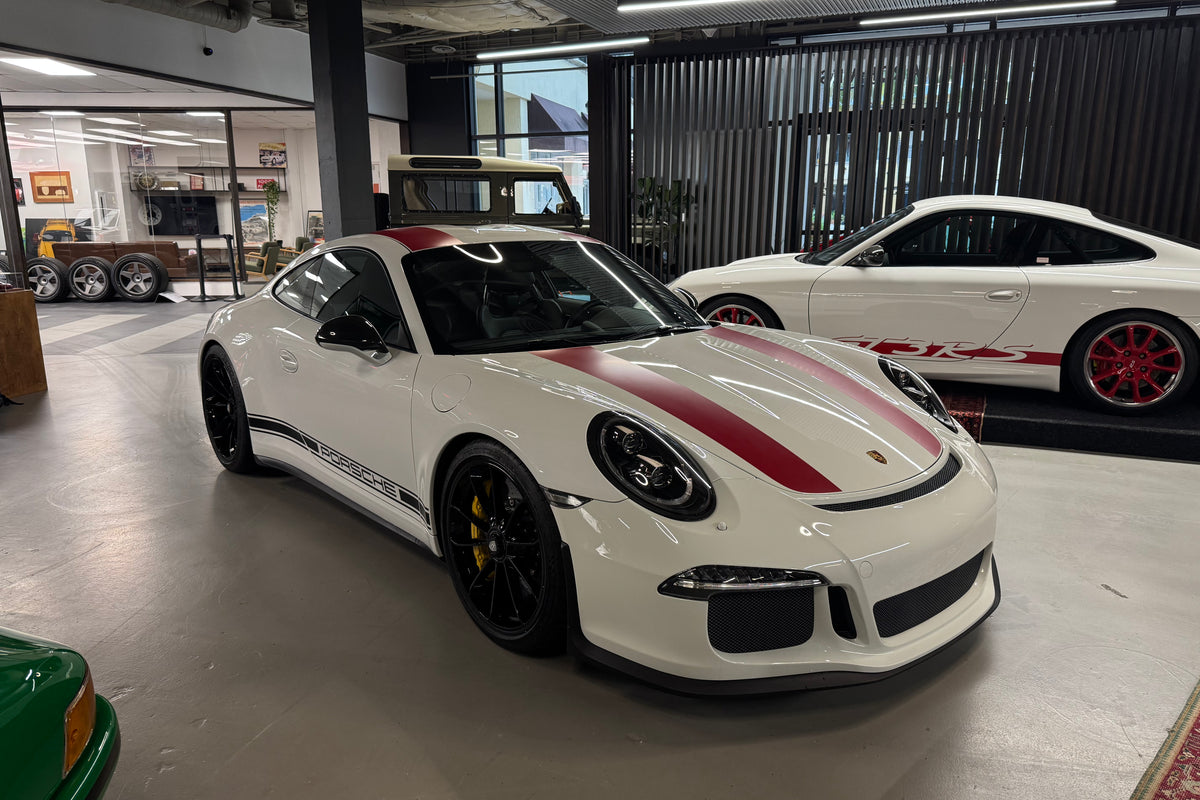 2016 Porsche 911 R in white with red stripes, photo 1