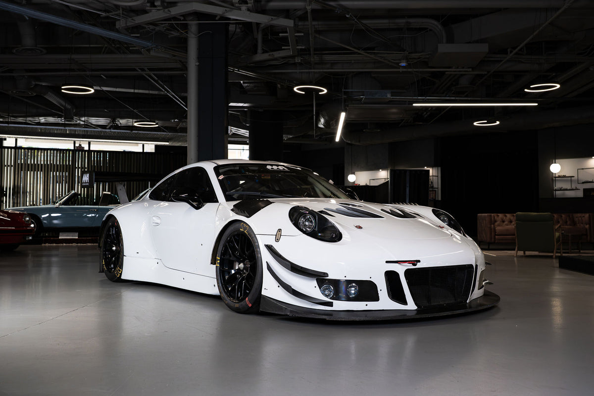 2017 Porsche 991.1 GT3 R race car, photo 1